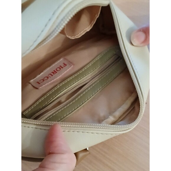 Fiorucci Women's Small Leather Bowling Handbag Purse Cream Heart Patch Handles - Picture 9 of 12